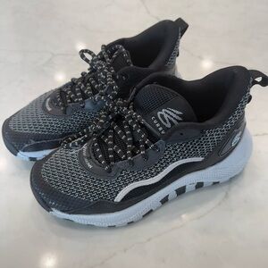 Curry Basketball Shoes - UA 4.5Y
